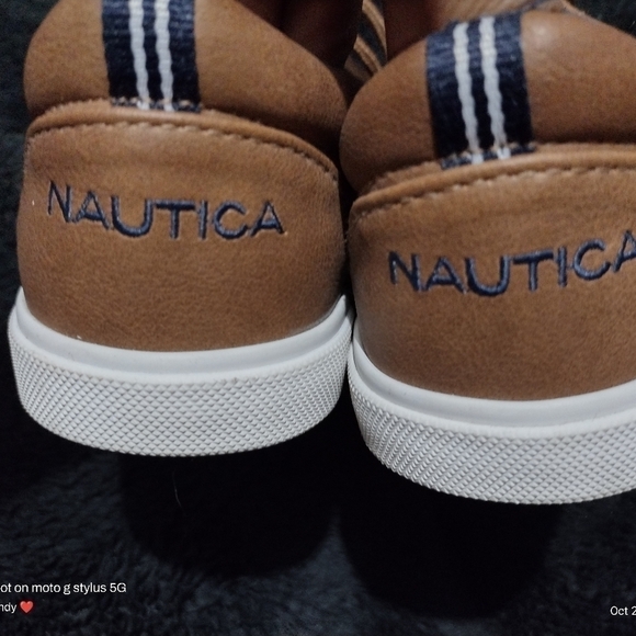 NAUTICA Kids Brown Sneakers Pre-own Sz2 - Picture 2 of 5